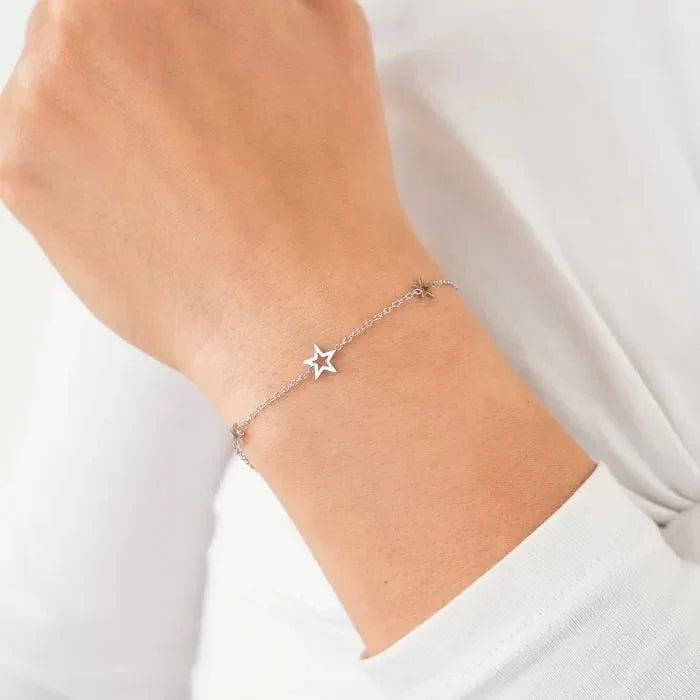 Armband met open sterretjes zilver op model-LAcollections