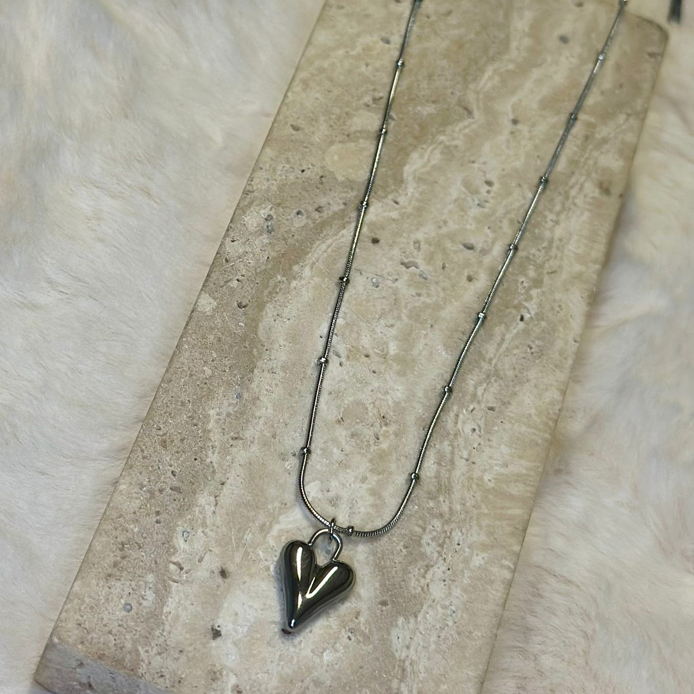 Bolletjesketting-hartjesbedel-zilver-lacollections