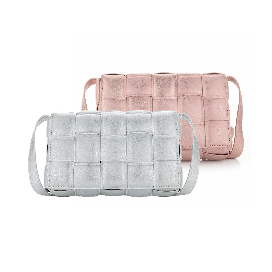 Gevlochten_metallic_schoudertas-roze_en_zilver-LAcollections
