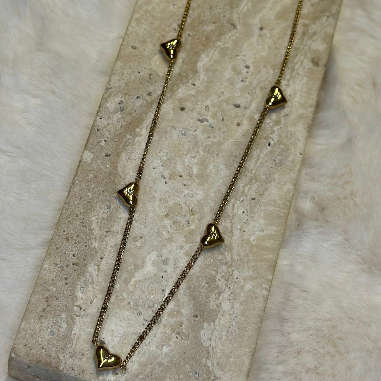 Ketting-minihartjes-goud-lacollections
