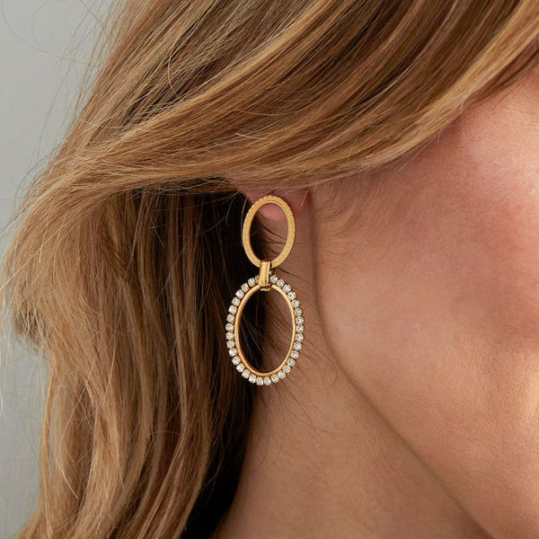 Ovaal diamant bedel oorbellen goud op model-LAcollections