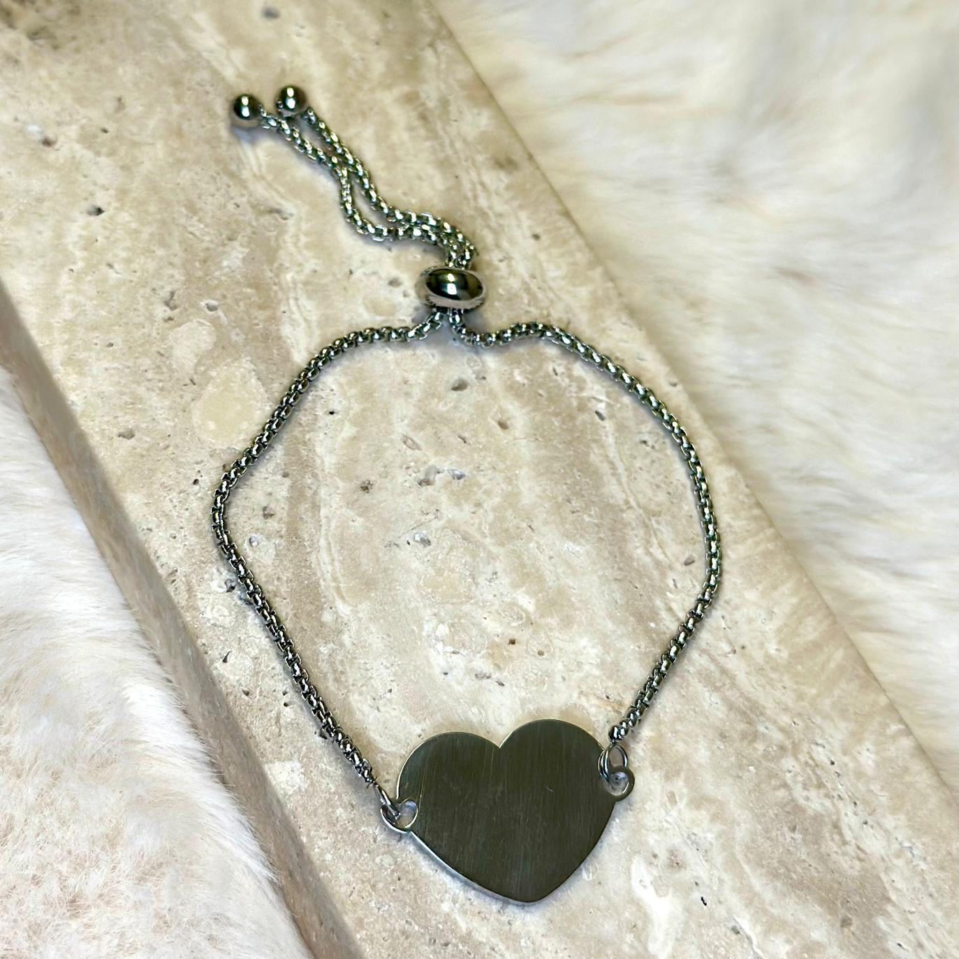 Persoonlijke-armband-groot-hart-zilver-lacollections