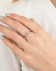 Ring met patroon zilver om vinger-LAcollections