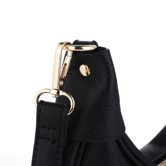 Schoudertas-halve-maan-lacollections-4