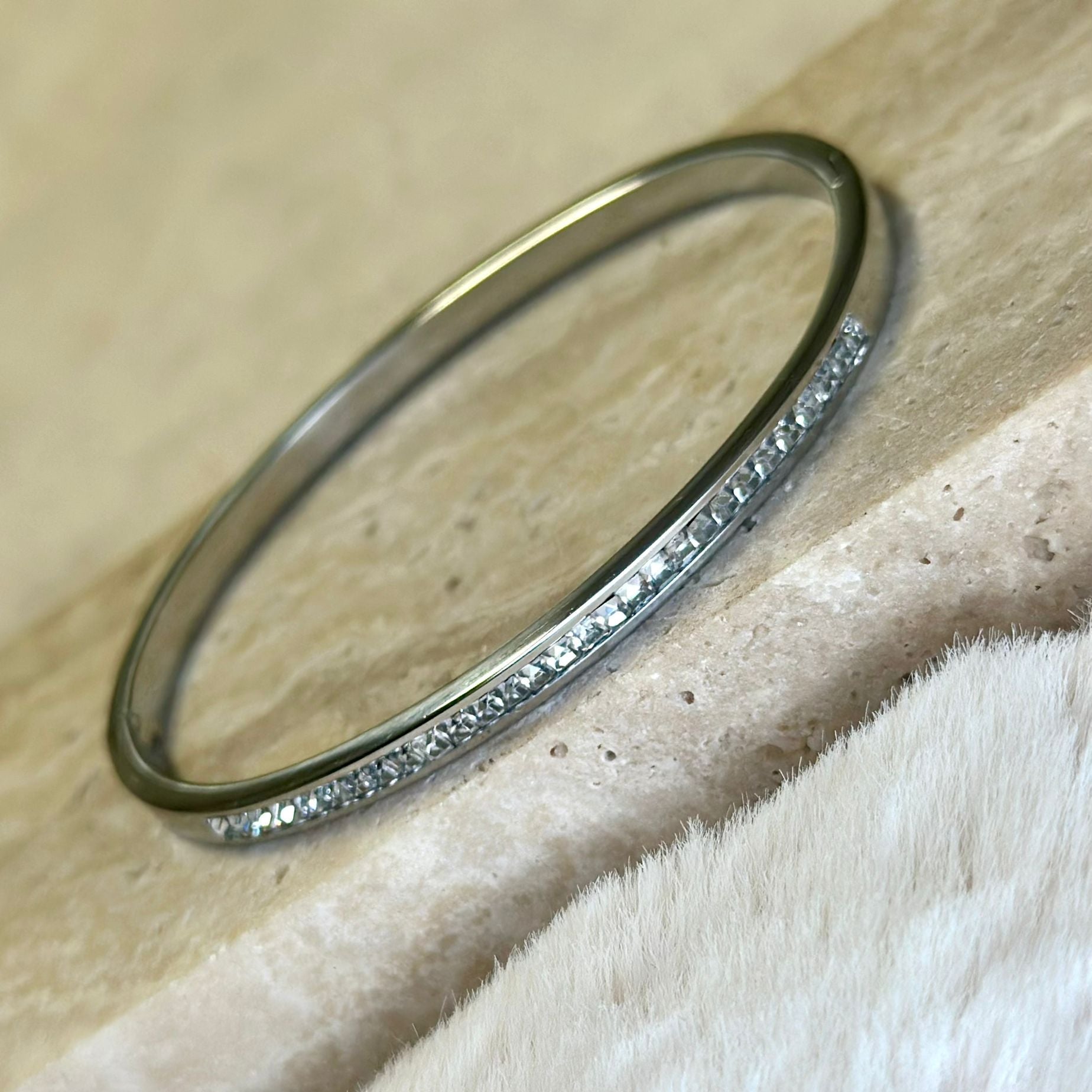 bangle-diamantjes-zilver-lacollections