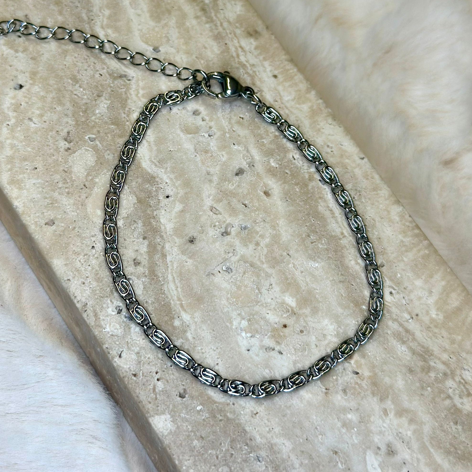 dunne-subtiele-schakelarmband-zilver-lacollections